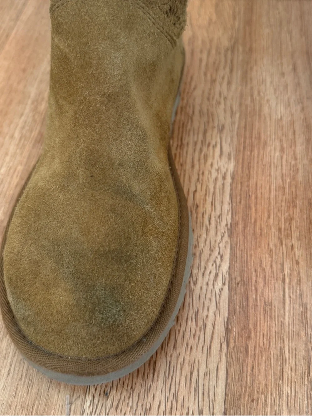 UGG Low Pro Short Perf 2 1004857 Tan Suede Boots Size 7